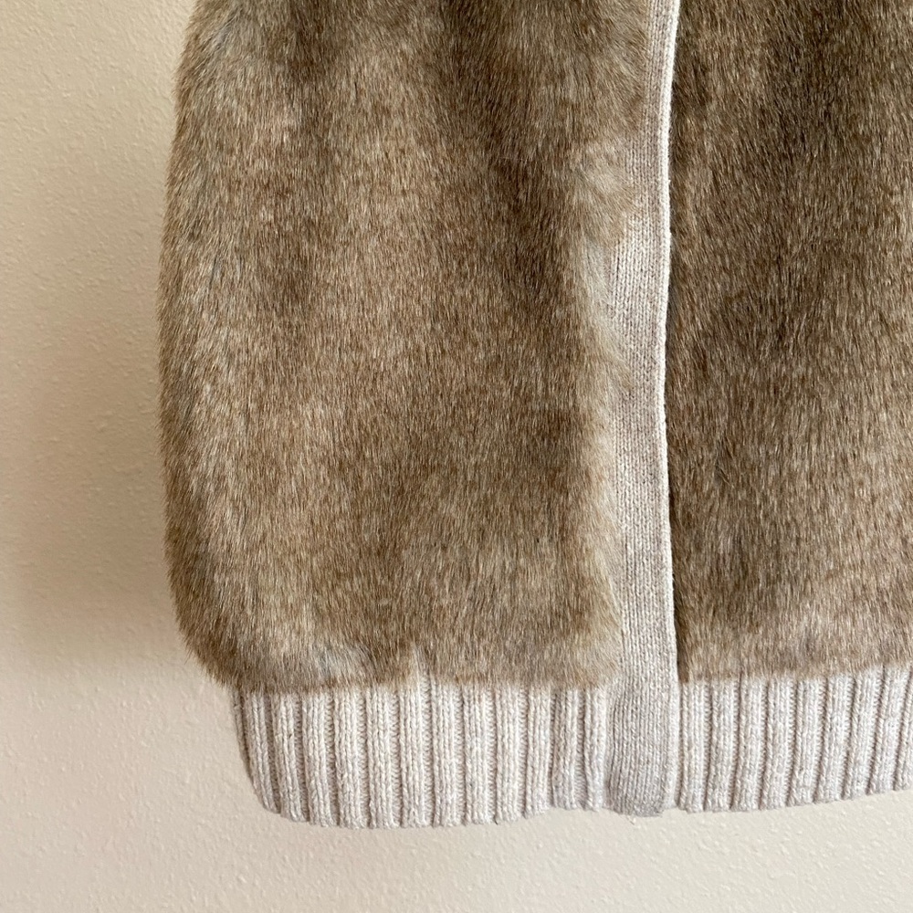 Girls Faux Fur Sweater Vest - Picture 3 of 5